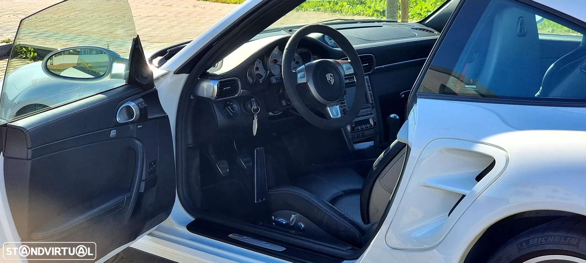 Porsche 911 (997) Turbo - 12