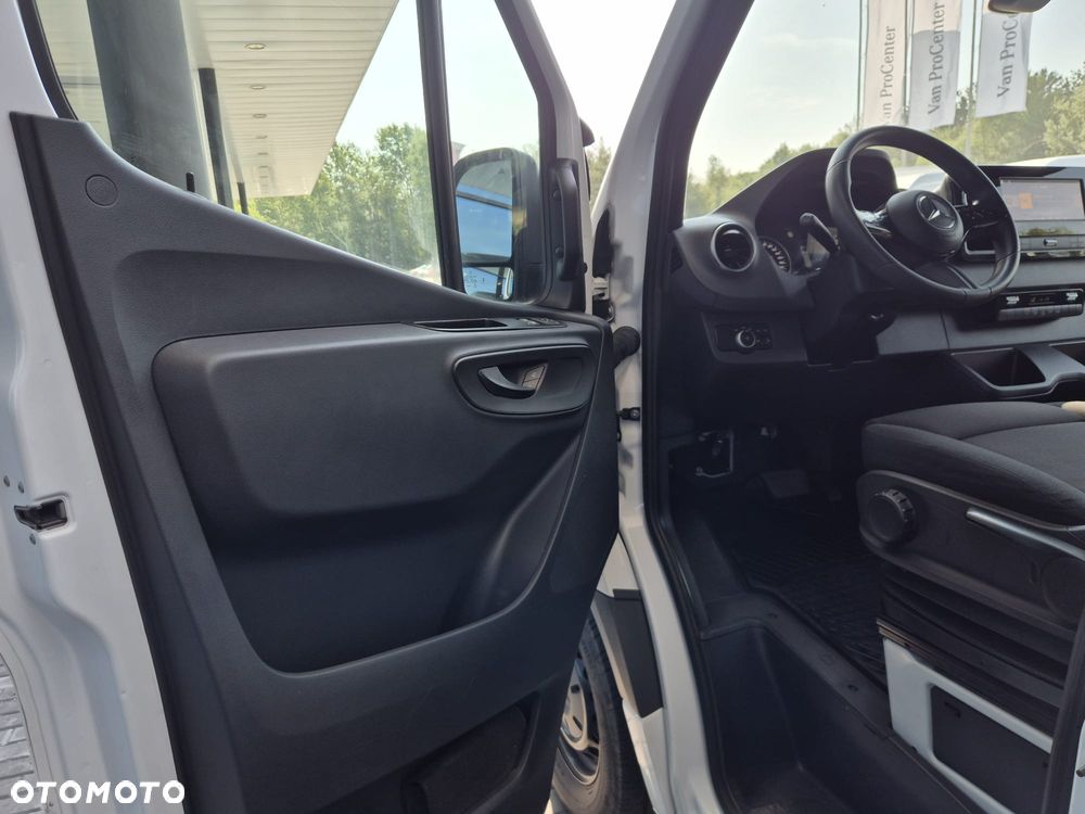 Mercedes-Benz Sprinter 317 - 9