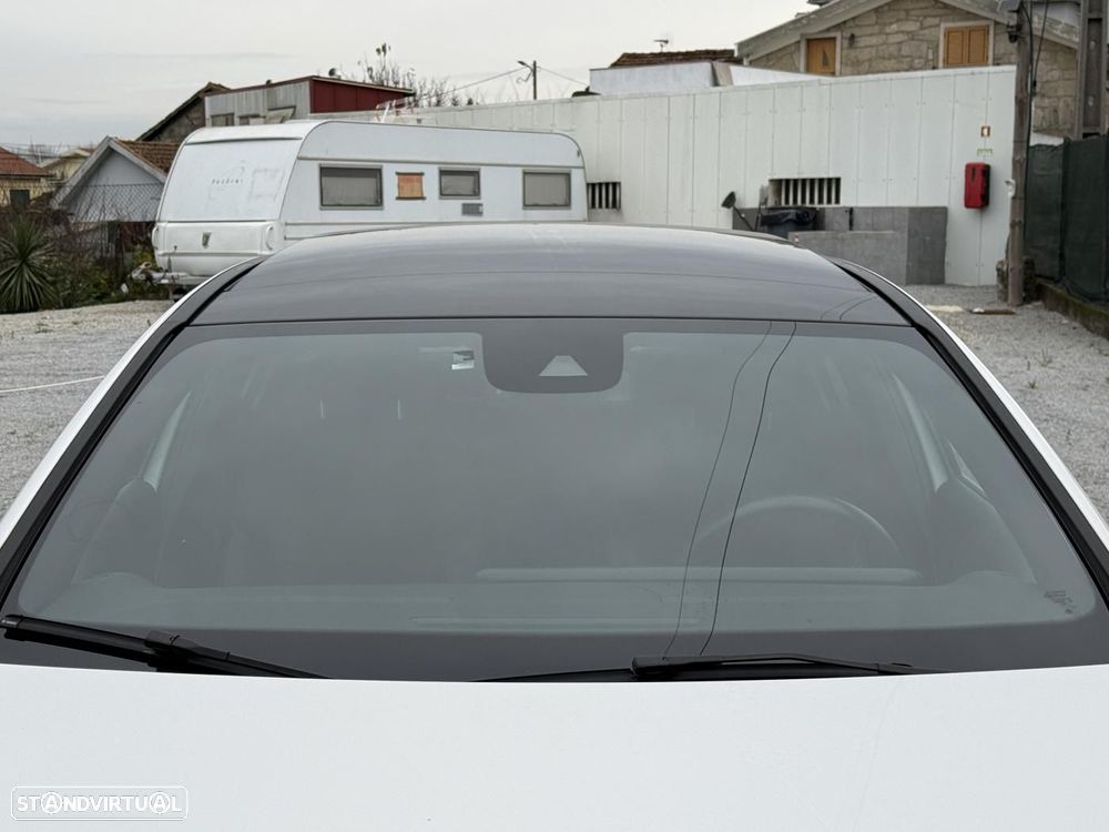 Mercedes-Benz A 250 Limousine e AMG Line - 9