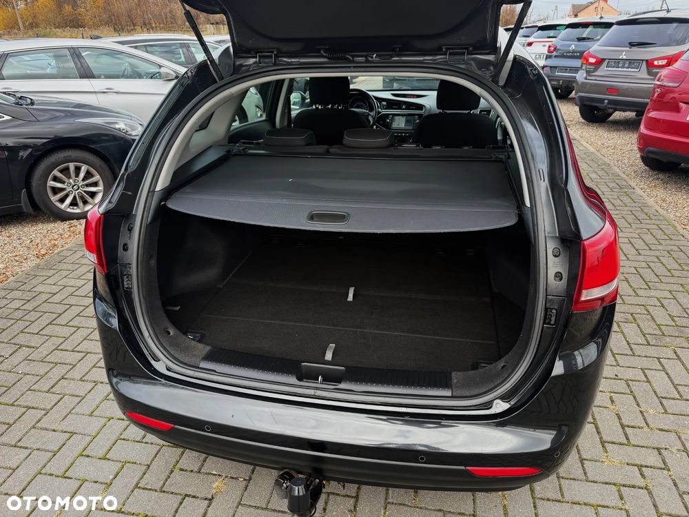 Kia Ceed 1.6 CRDi 136 ISG Platinum Edition - 10