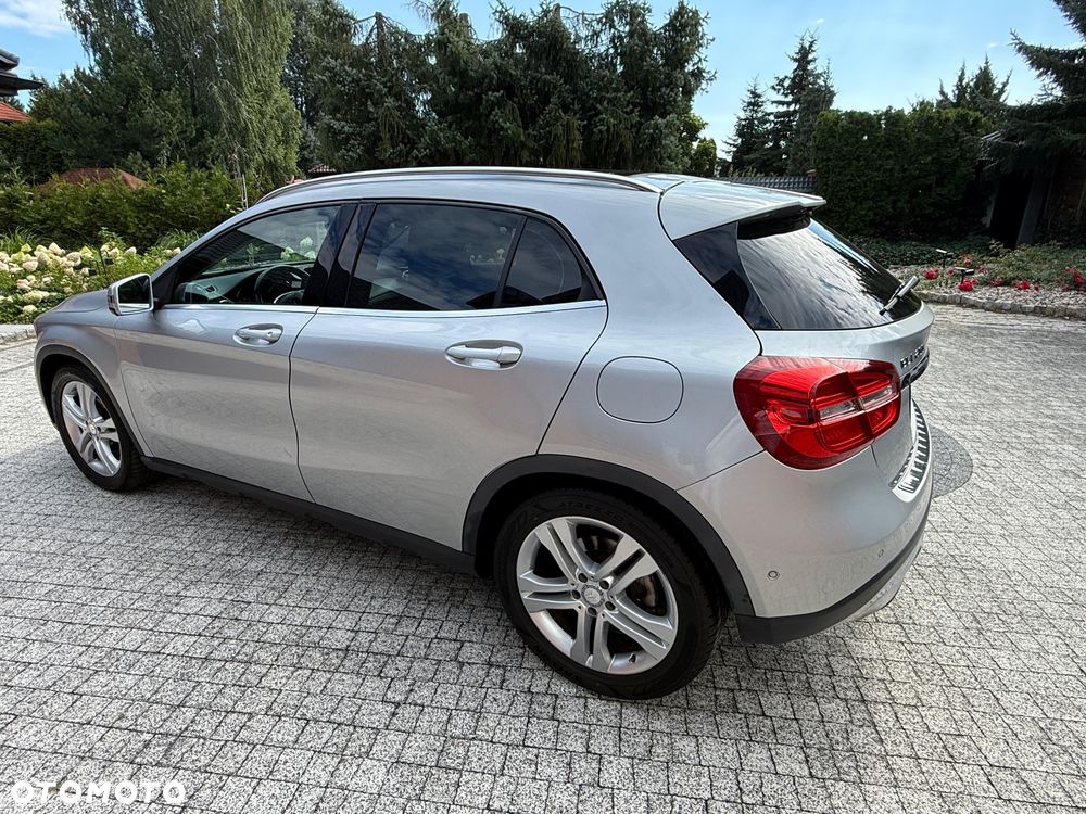 Mercedes-Benz GLA - 3