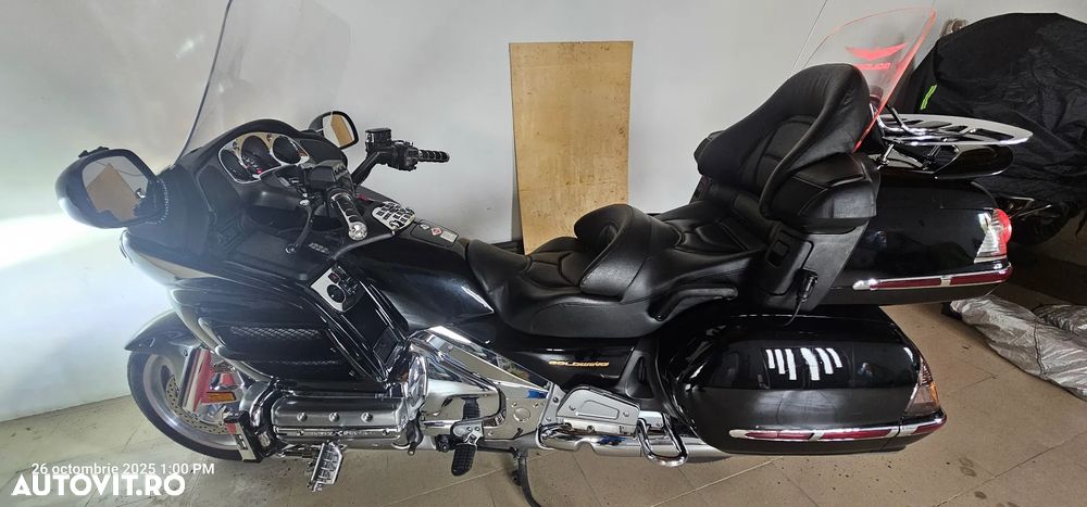 Honda GL 1800 Gold Wing - 7