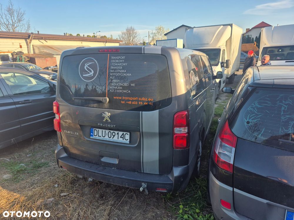 Peugeot Traveller - 10