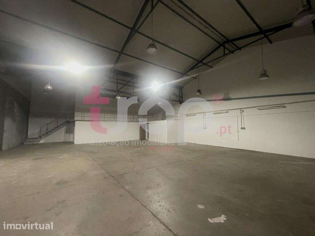 ARMAZÉM INDÚSTRIA TIPO 3 - ÁREA 2791,60m2/8.000m2 - Grande imagem: 3/9