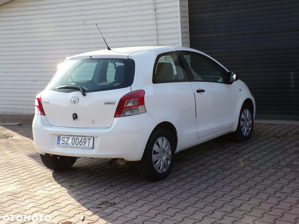 Toyota Yaris - 7