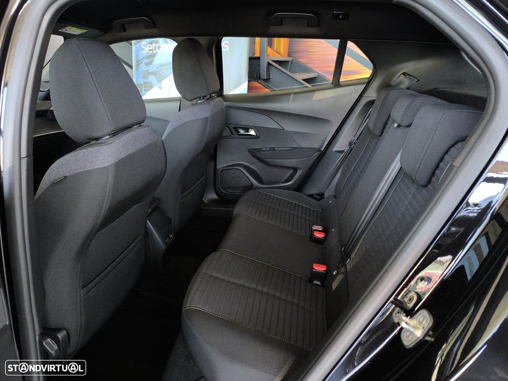 Peugeot e-2008 54 kWh Active - 36