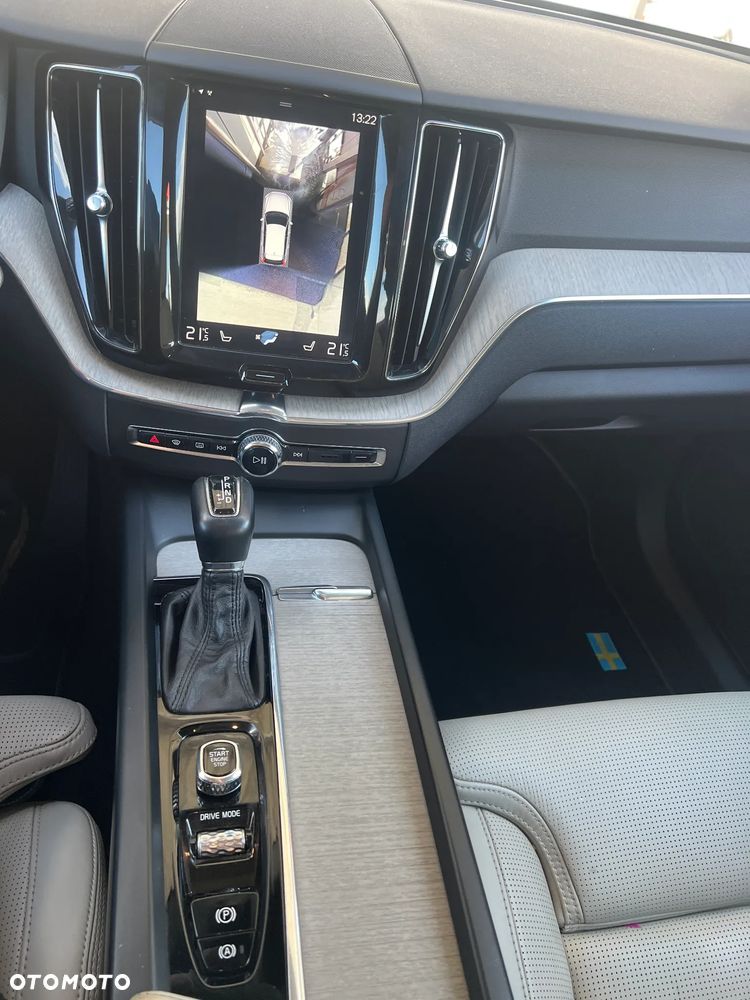 Volvo XC 60 D5 AWD Inscription - 28