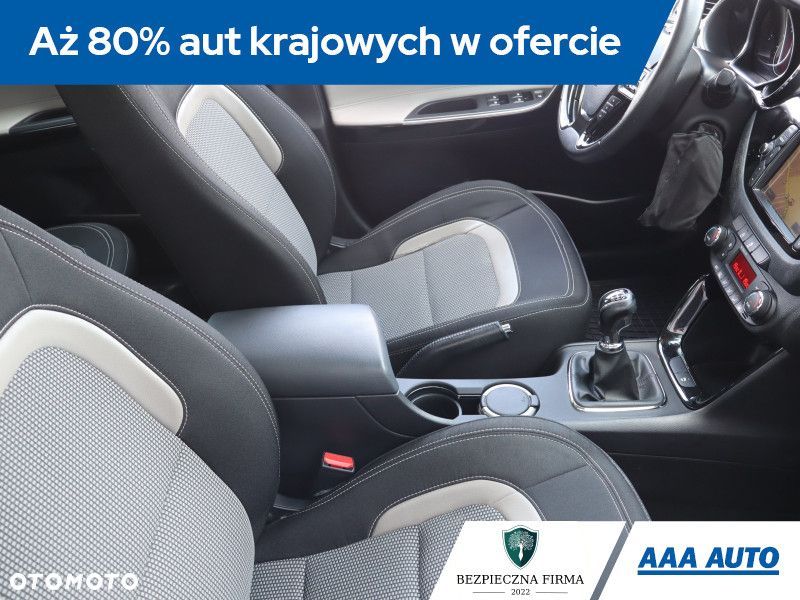 Kia Ceed - 11