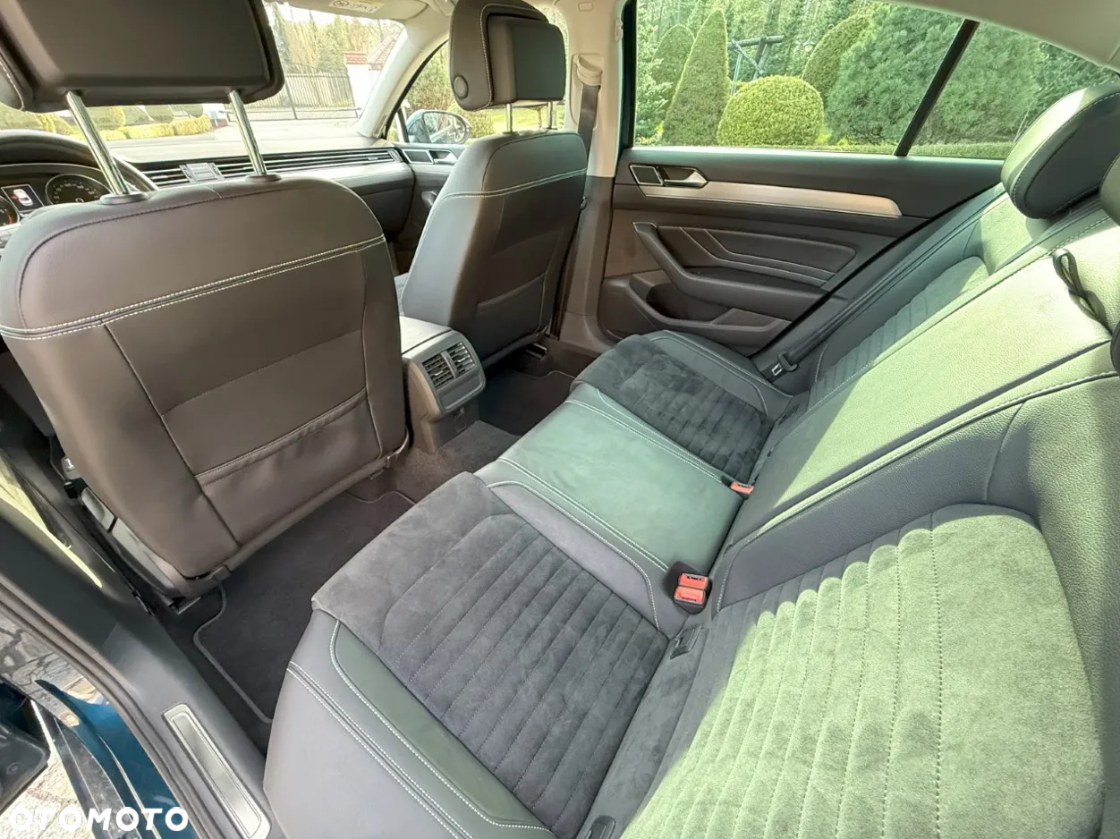 Volkswagen Passat 2.0 TDI Elegance DSG - 19