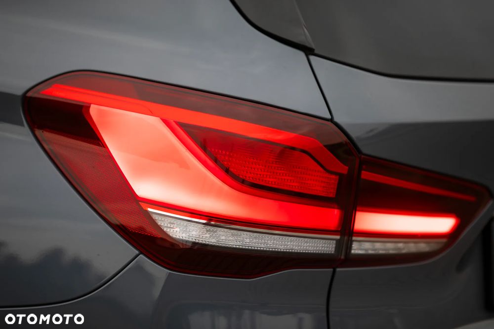 BMW X1 sDrive20i Sport Line - 22