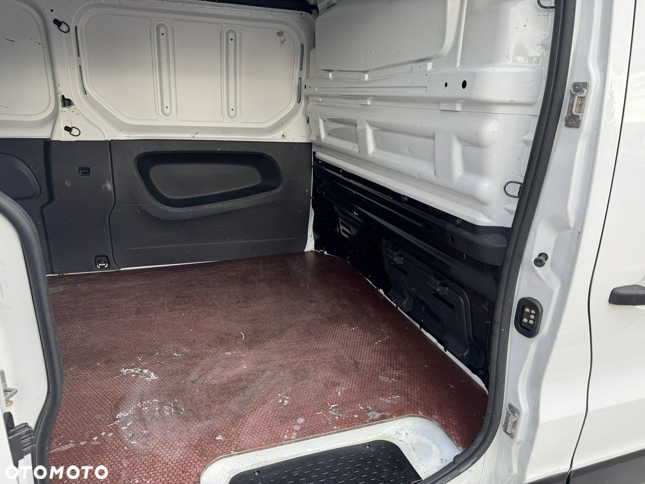 Renault Trafic - 21