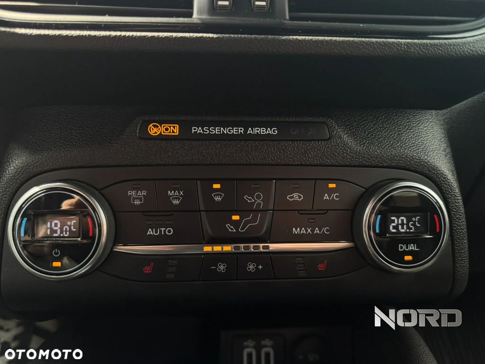 Ford Focus 1.5 EcoBlue Start-Stopp-System ST-LINE - 26