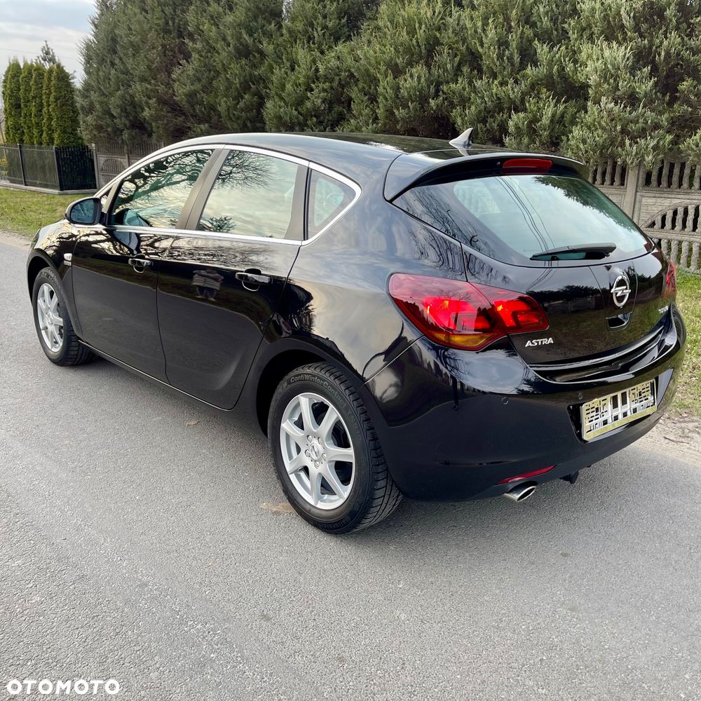 Opel Astra 1.4 Turbo Exklusiv - 8