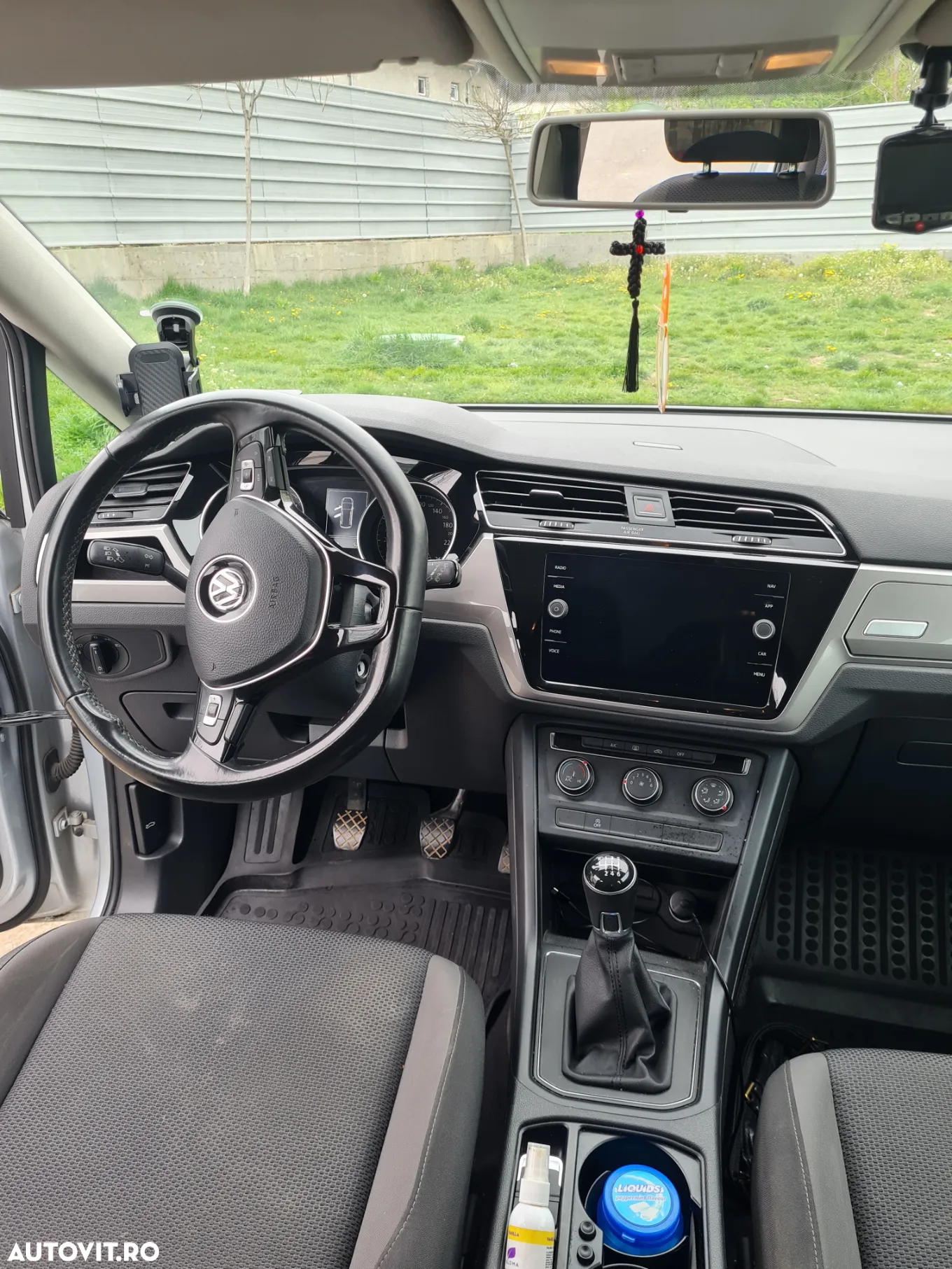 Volkswagen Touran 1.6 TDI Comfortline - 6