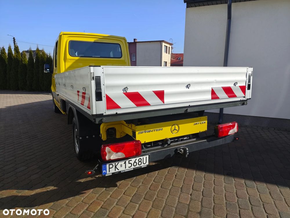 Mercedes-Benz SPRINTER 317 CDI 170KM MAXI LONG DOKA 6OSOBOWA SKRZYNIA KAMERA KLIMATRONIC NAVI COMMAND INTERNET HAK 3500 KG TEMPOMAT cały w oryginale Fotele KOMFORTY podgrzewane - 9