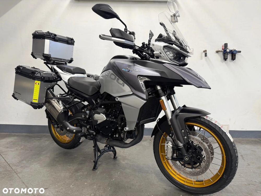 QJMOTOR SRT 800SX - 1
