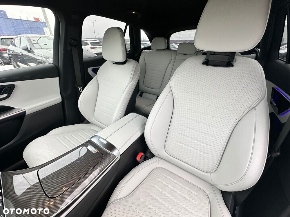 Mercedes-Benz GLC - 22