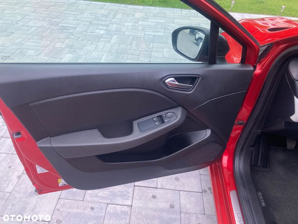 Renault Clio SCe 65 EVOLUTION - 9