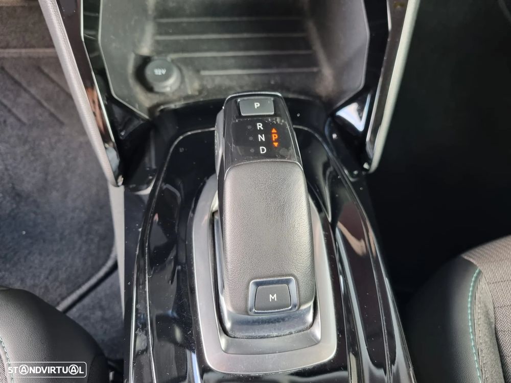 Peugeot 2008 1.2 PureTech Active Pack EAT8 - 33