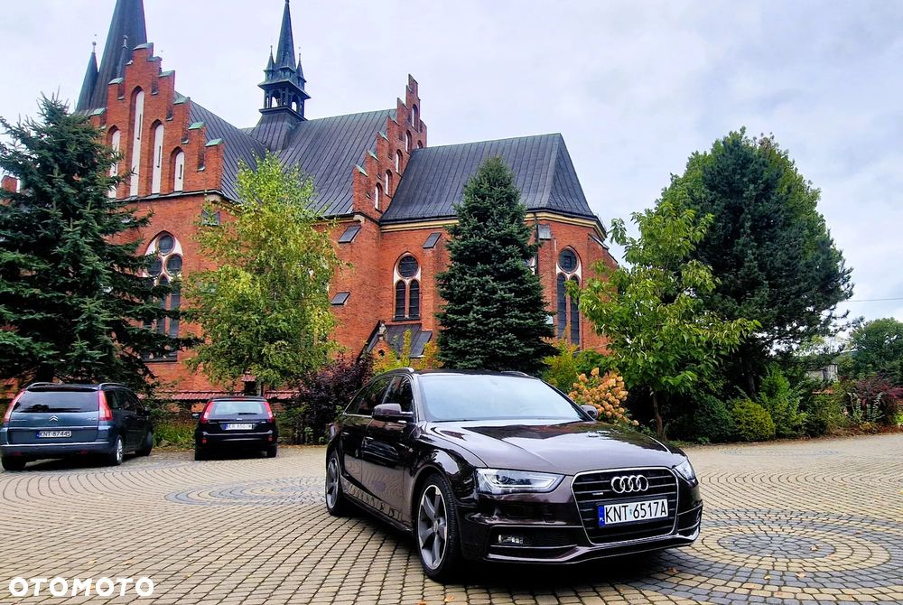 Audi A4 - 1