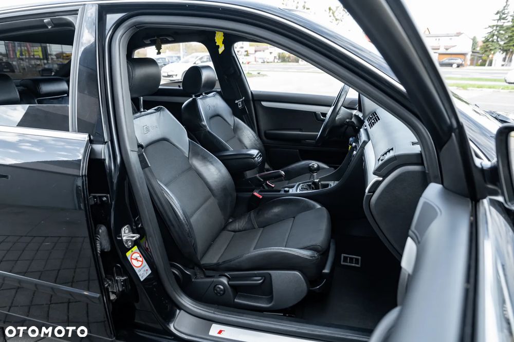 Audi A4 Limousine - 21