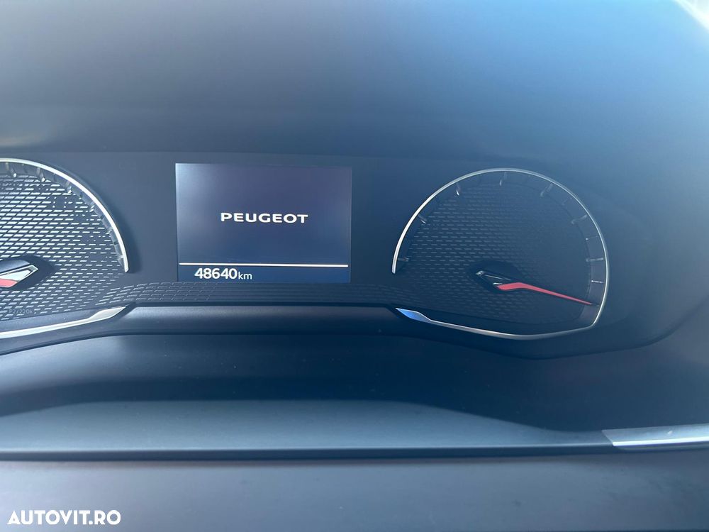 Peugeot 208 1.2 L PureTech STT Active - 9