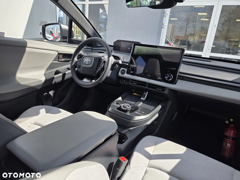 Toyota C-HR+ 77kWh 4x4 Executive - 12