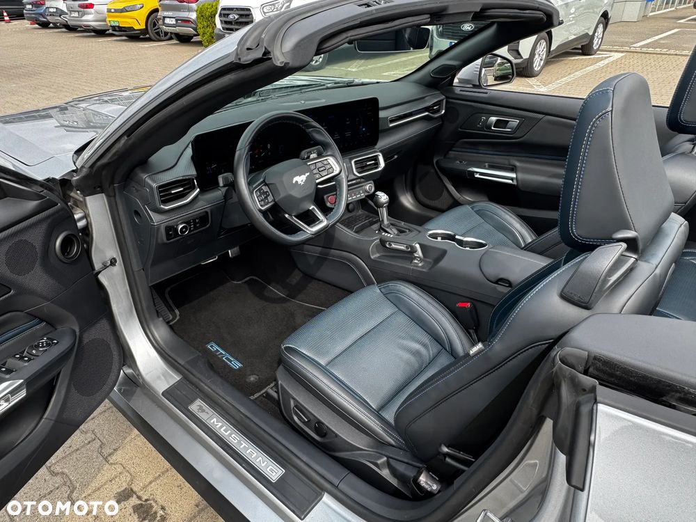 Ford Mustang - 12