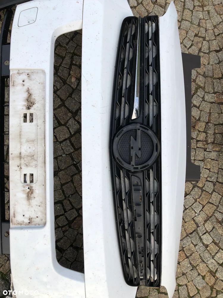 Zderzak przód przedni Opel Vivaro C 3 III ZAFIRA D 19-23 - 2