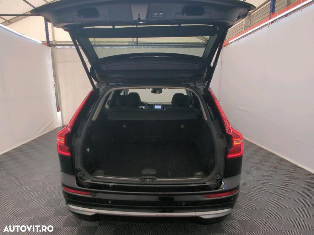 Volvo XC 60 B4 MHEV AT8 AWD Inscription - 14
