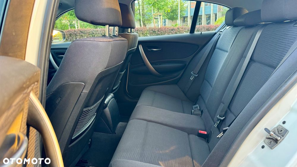 BMW Seria 1 116i - 27