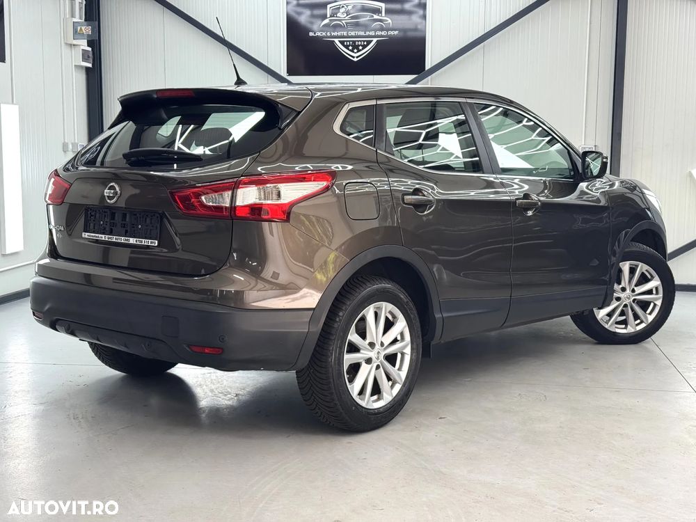 Nissan Qashqai 1.6 DCI Xtronic ACENTA - 14