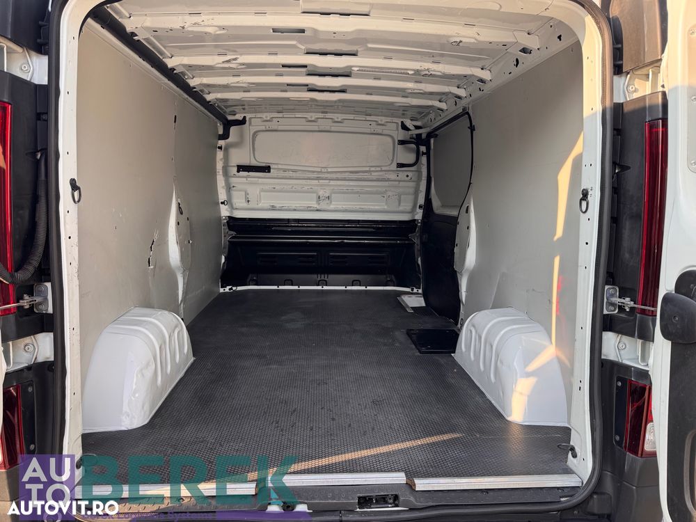 Renault Trafic - 17