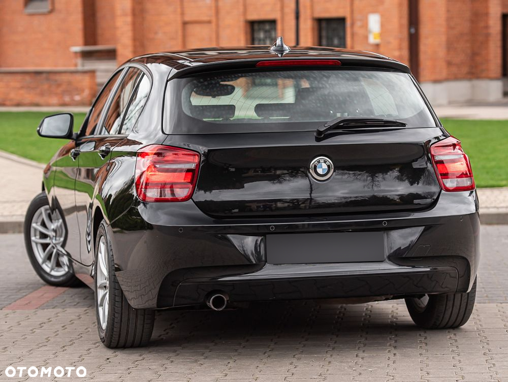 BMW Seria 1 116d Sport Line - 7