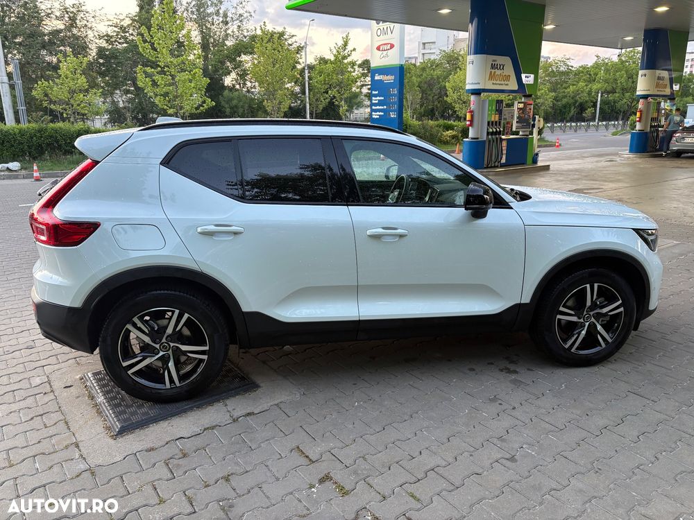 Volvo XC 40 B4 AT8 AWD Mild Hybrid R-Design - 6