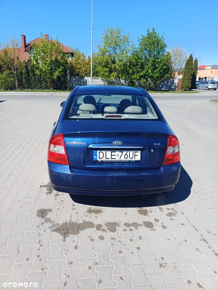 Kia Cerato - 6