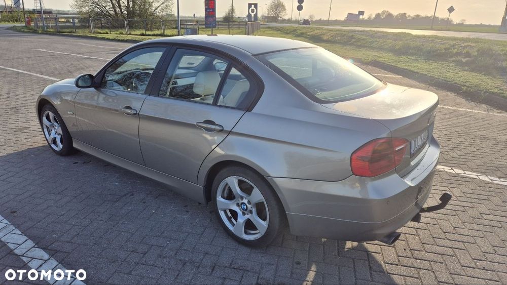 BMW Seria 3 320d - 4
