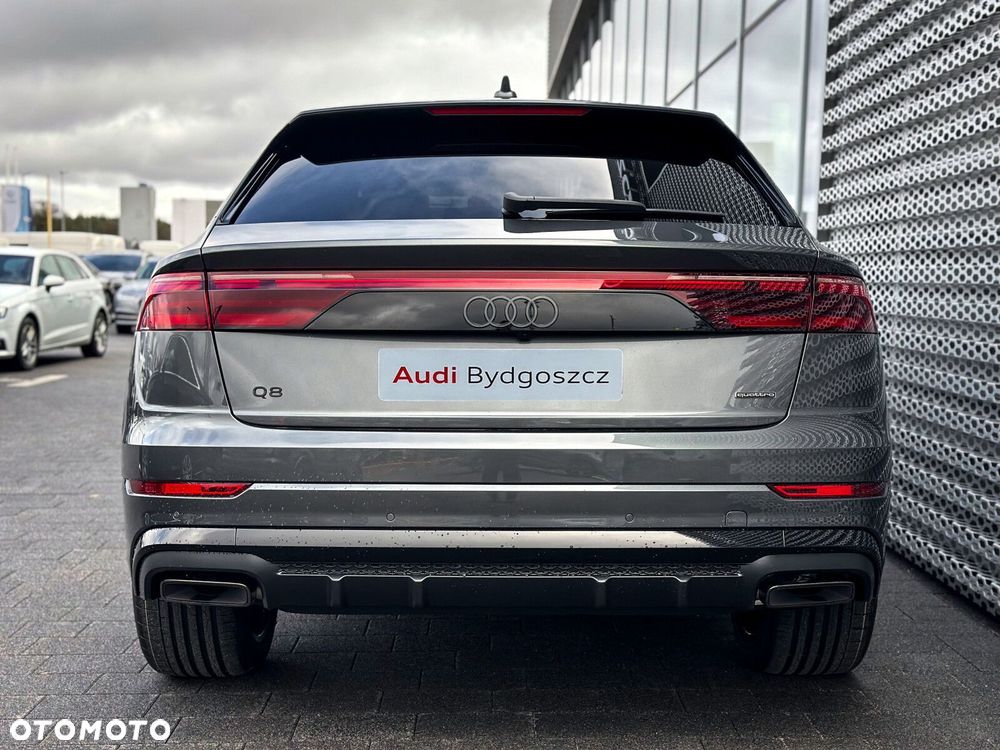 Audi Q8 - 8