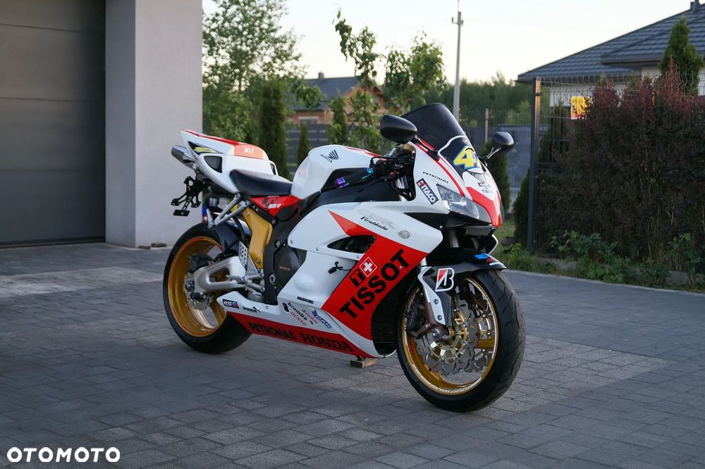 Honda CBR - 4