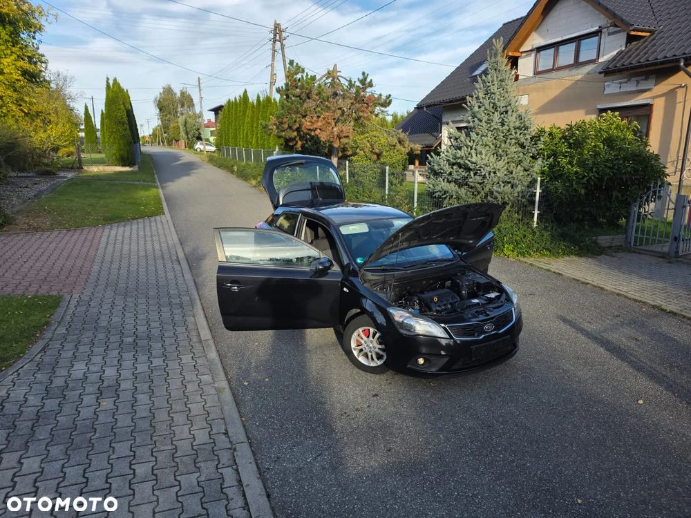 Kia Procee'd