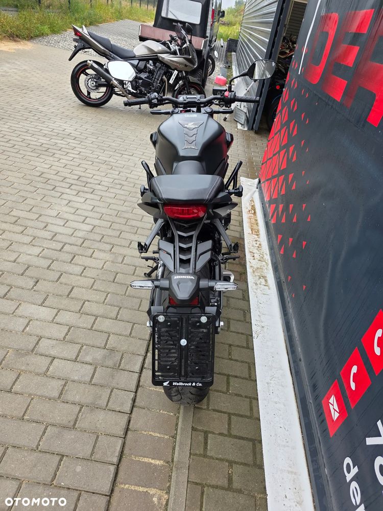 Honda CB - 16