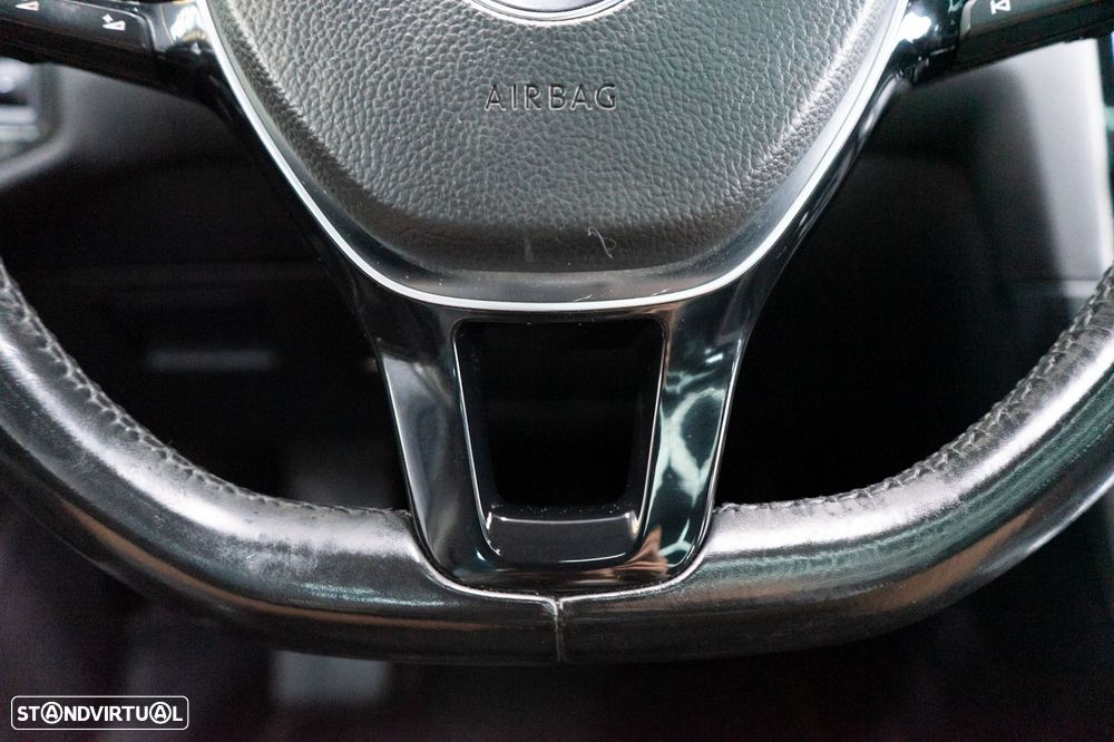 VW Golf Variant 1.6 TDi R-Line DSG - 46