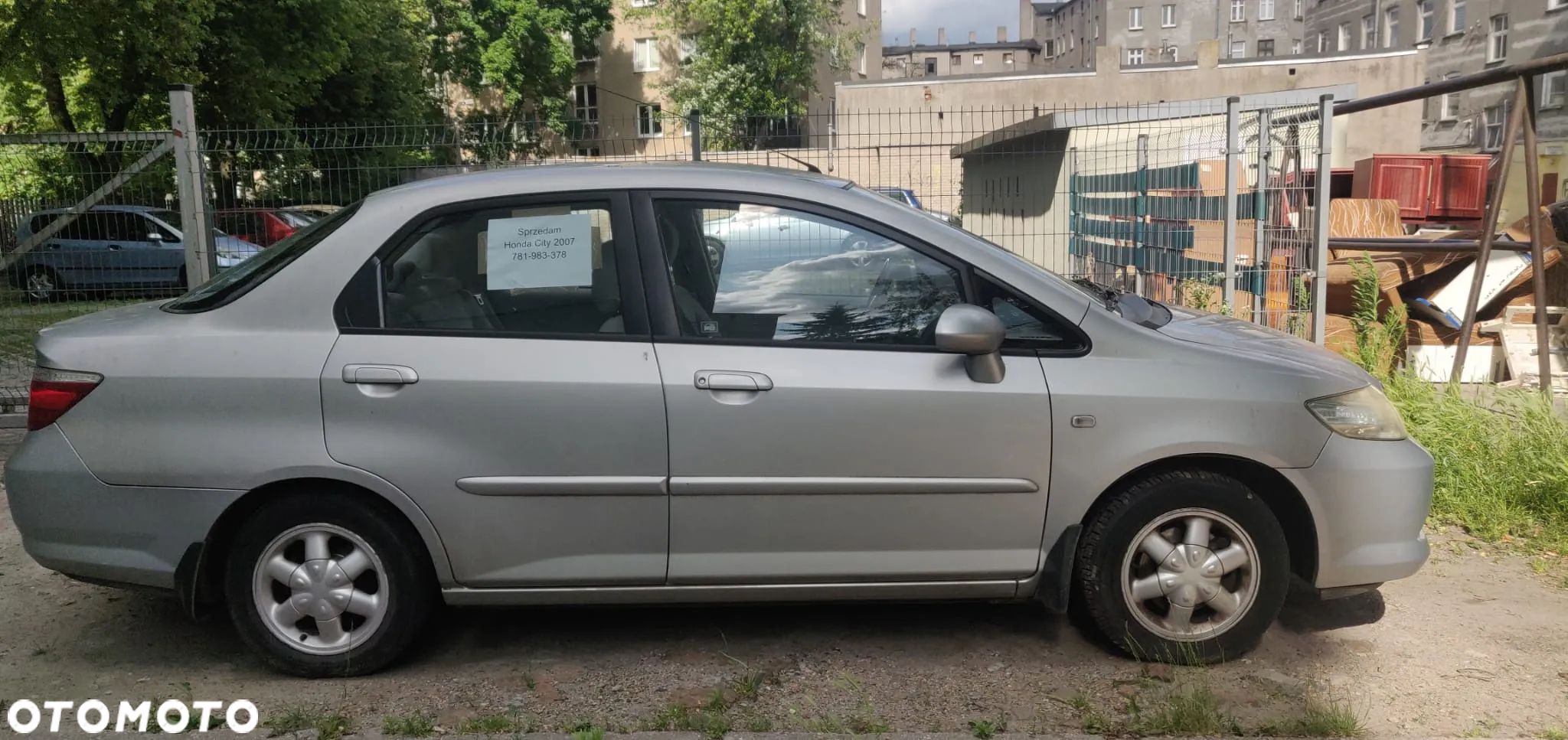 Honda City 1.4 Comfort - 1