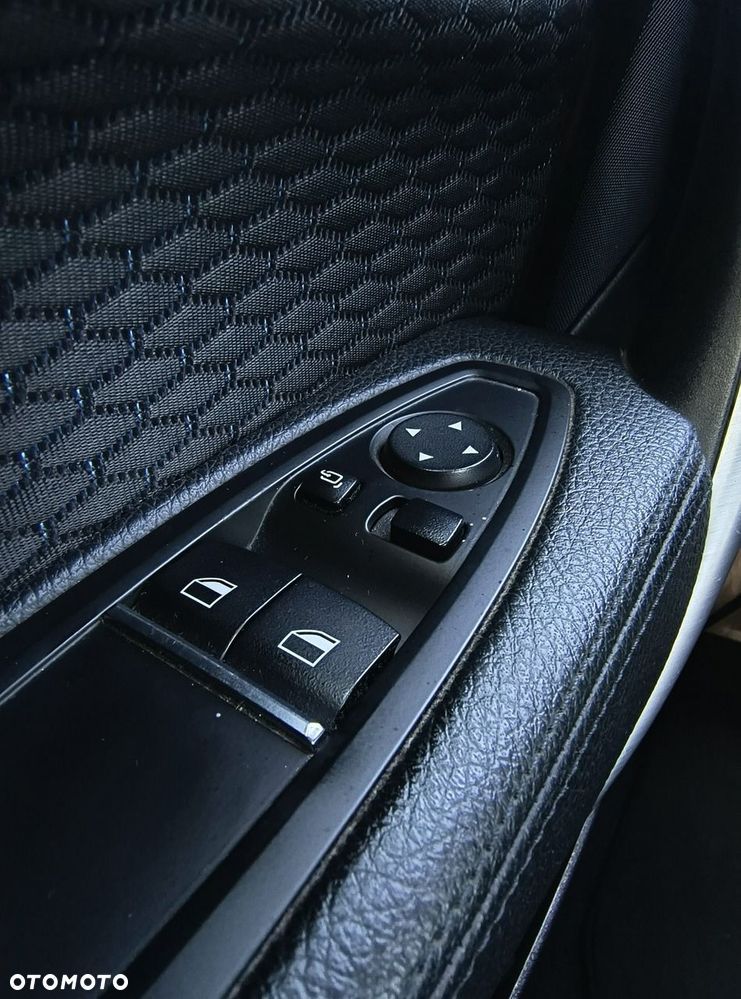 BMW Seria 2 - 27