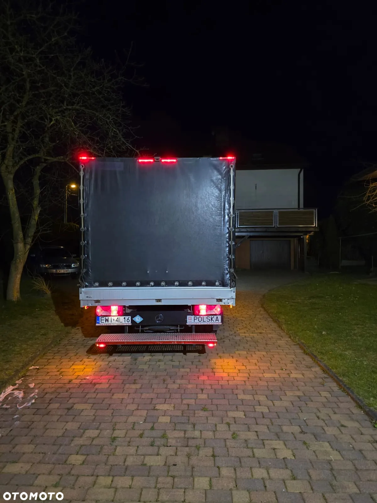 Mercedes-Benz Sprinter - 11