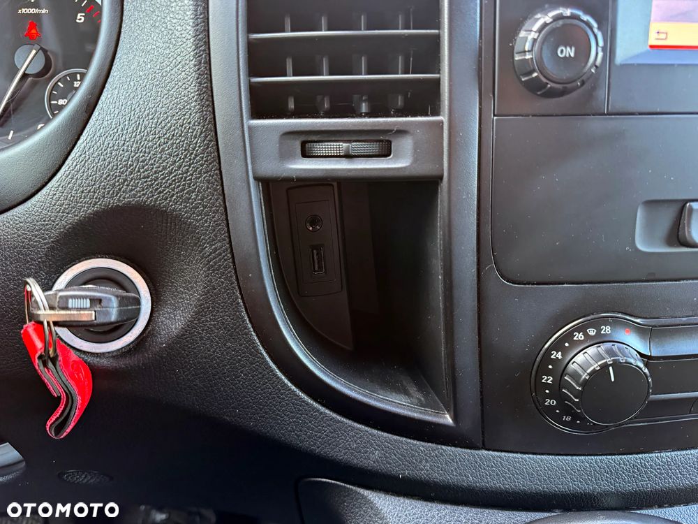 Mercedes-Benz Vito - 21