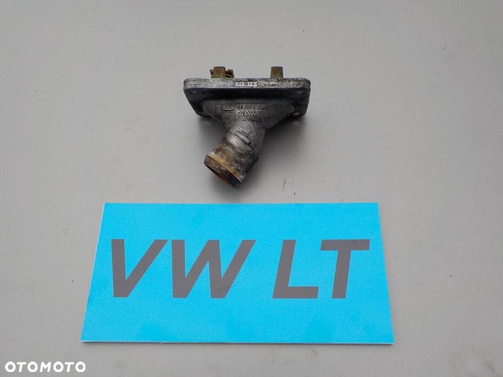 VW LT 2.8 TDI KRÓCIEC OBUDOWA TERMOSTATU - 1
