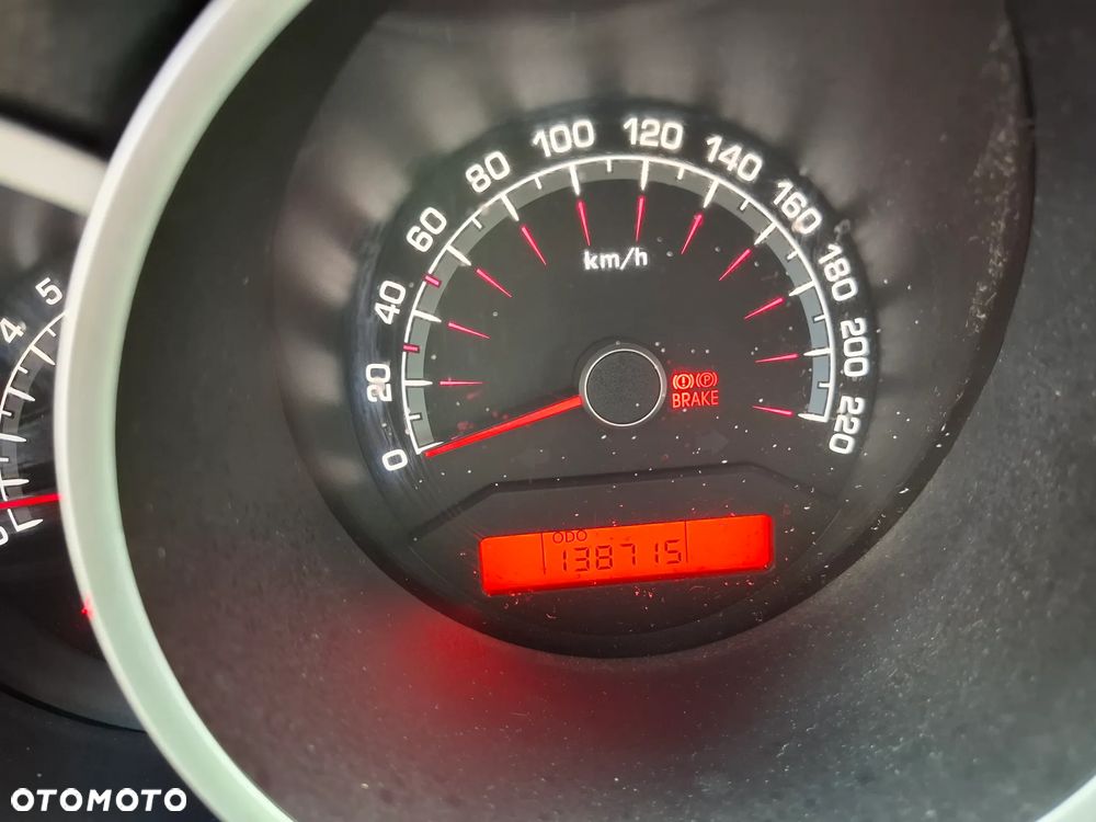 Kia Venga 1.4 CVVT Attract - 23