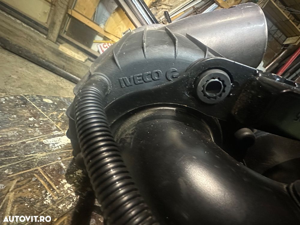 Vând carcasa+filtru de aer Iveco Daily 2012-2017 - 2