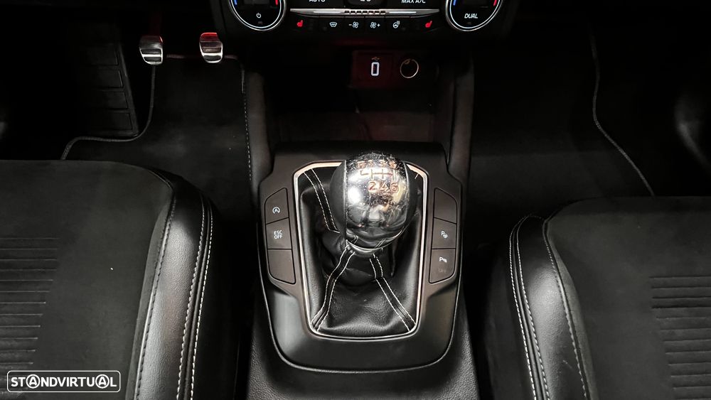 Ford Focus SW 2.3 EcoBoost S&S ST - 48